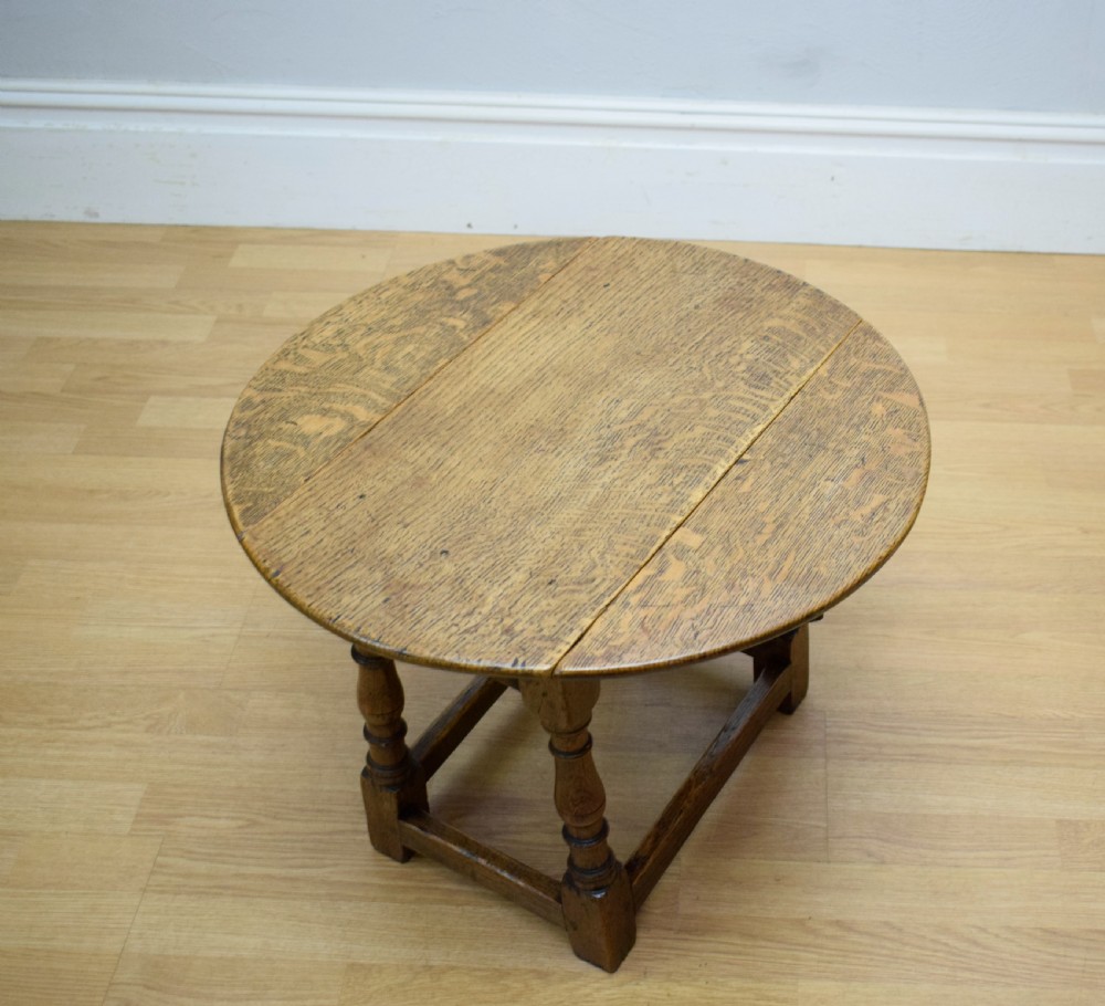 Early 20th Century Oak Lamp Table View XV