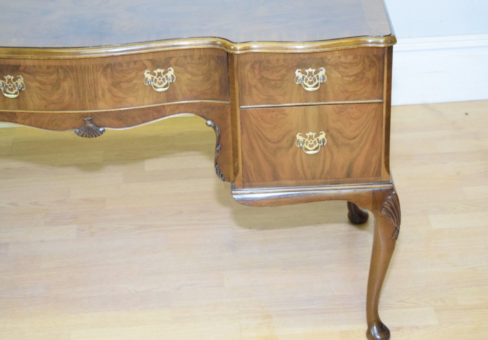 Early 20th Century Walnut Desk View IV
