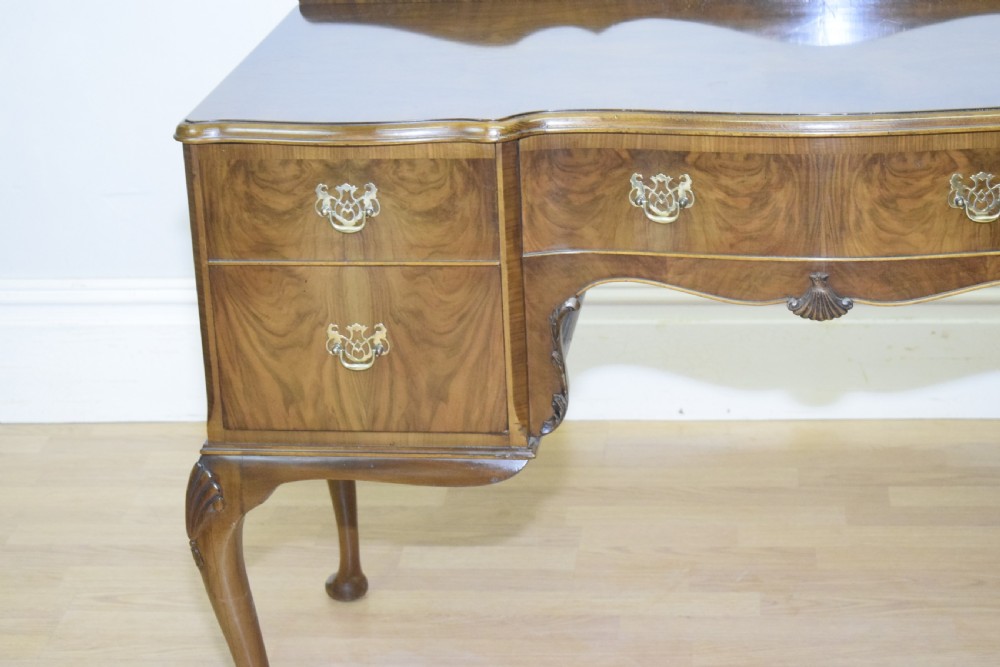 Early 20th Century Walnut Desk View IX