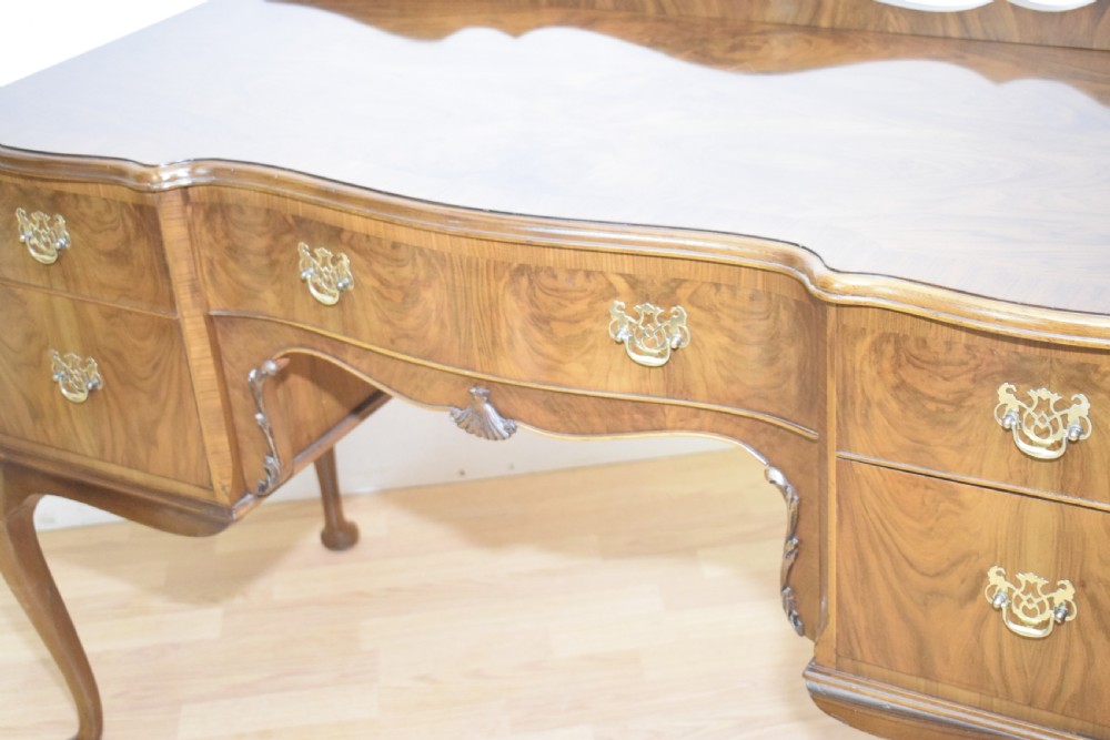 Early 20th Century Walnut Desk View XIV