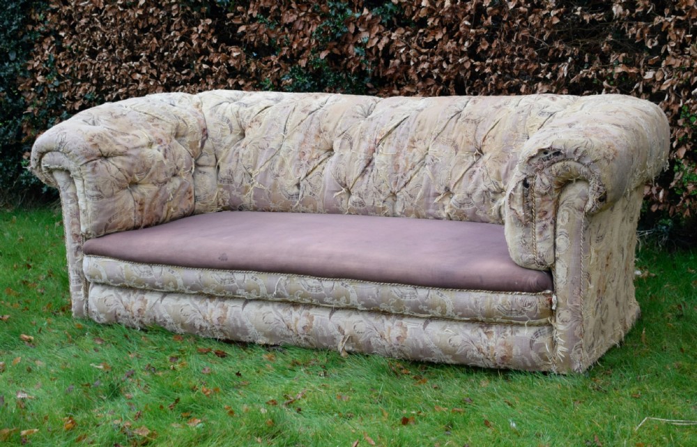 Victorian  Chesterfield Settee