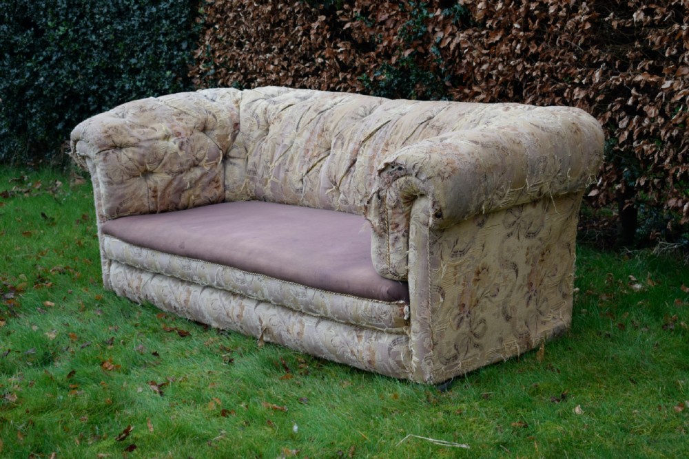Victorian  Chesterfield Settee View V