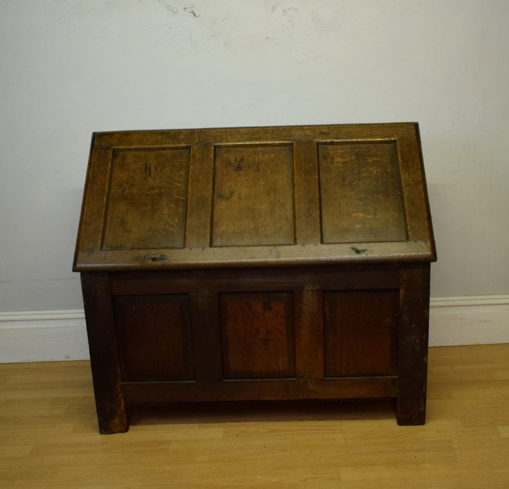William & Mary Period Oak Coffer View XV