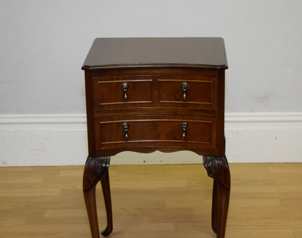 Early 20th Century Chest View V