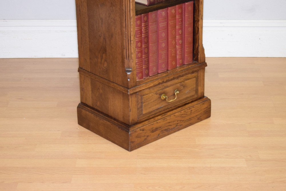 Early 20th Century Oak Bookcase View II