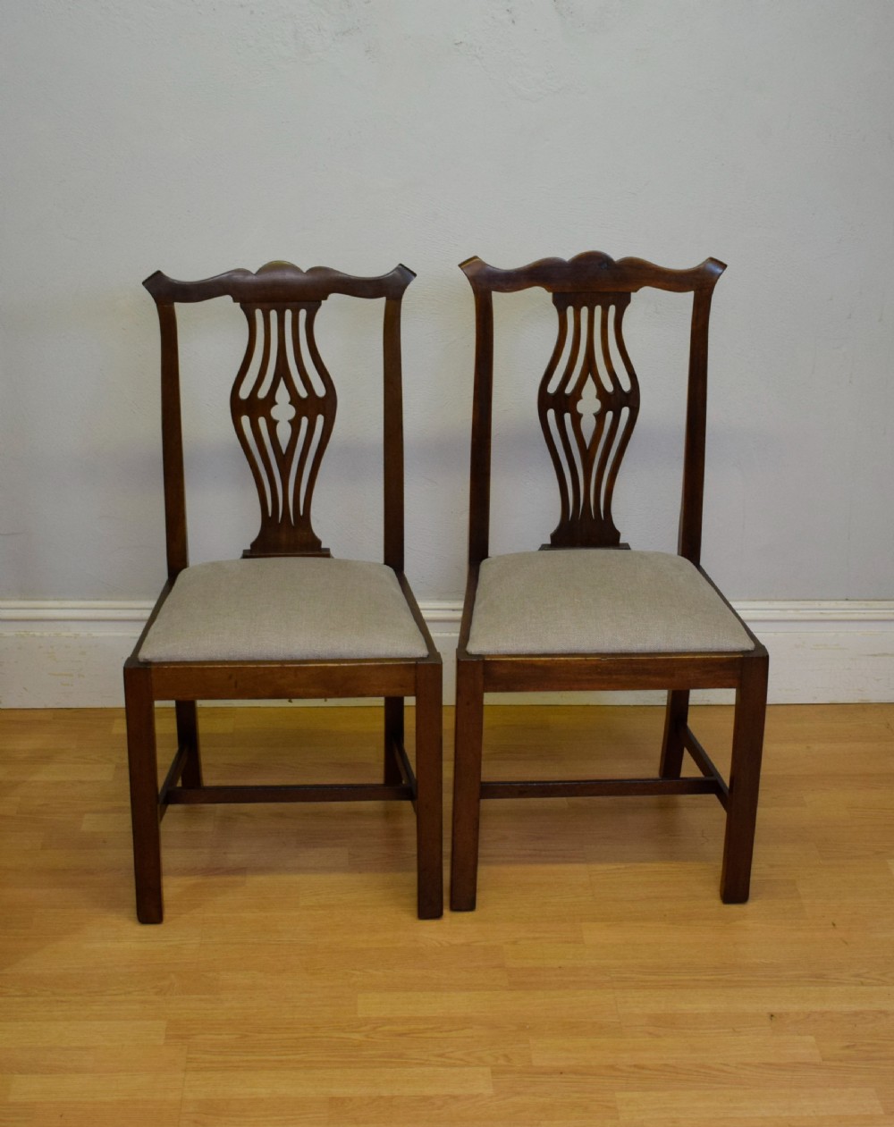 Antique Set Of 4 Georgian Style Dining Chairs View XI