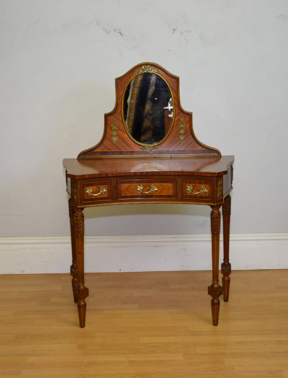 Early 20th Century French Dressing Table View III