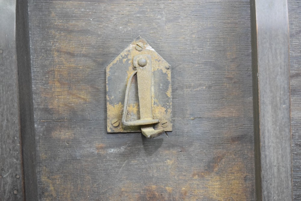 Georgian Period Oak Tripod Table View VIII