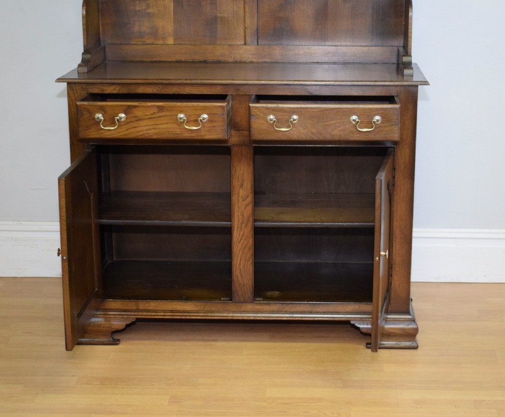 20th Century Oak Dresser & Rack View IX
