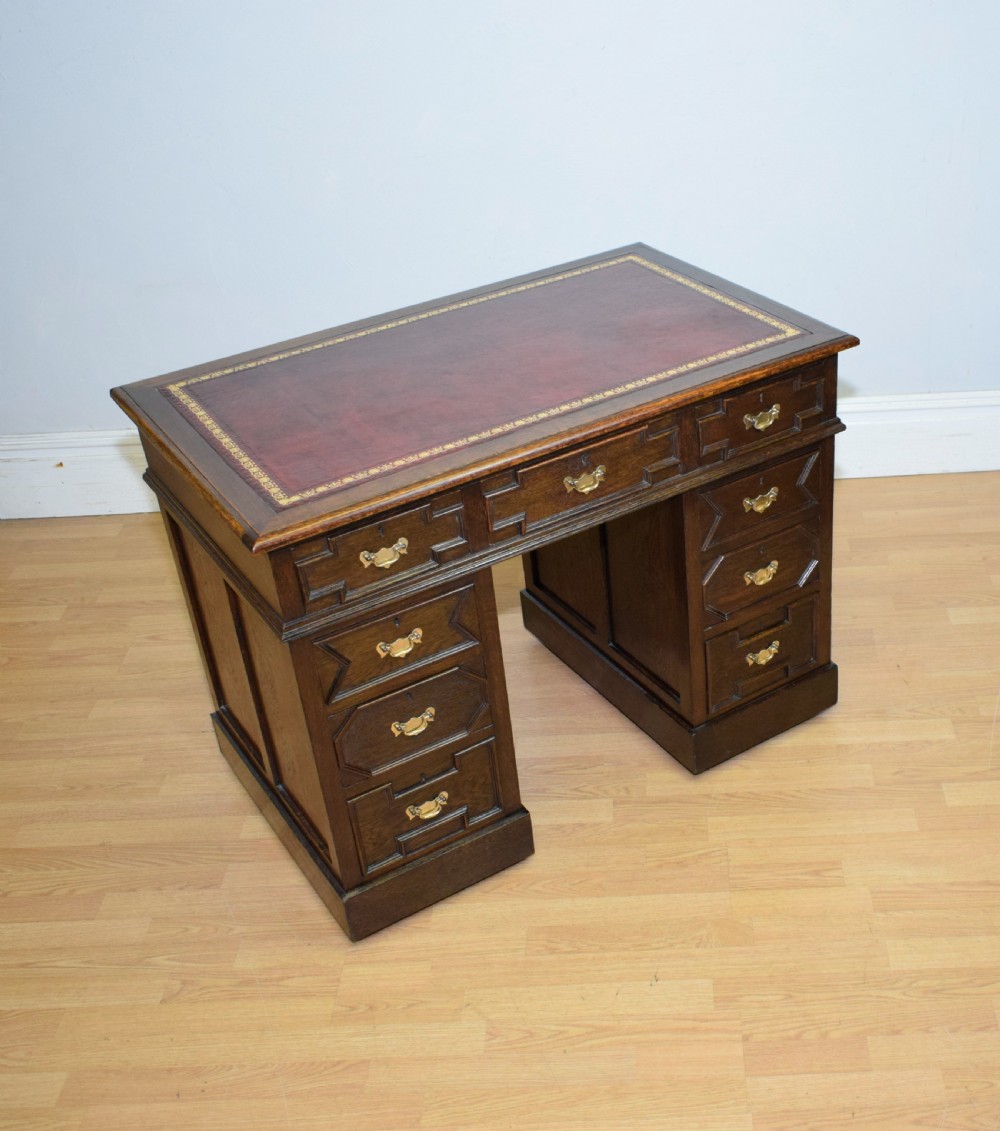 Early 20th Century Oak Desk View XII