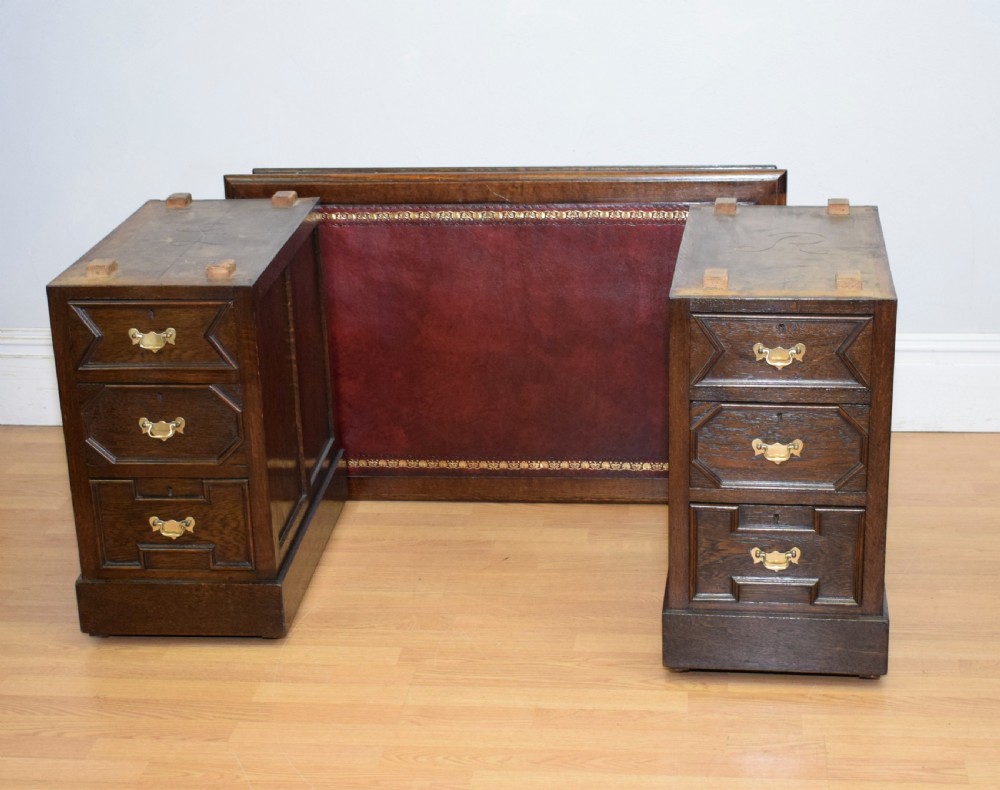 Early 20th Century Oak Desk View XIX