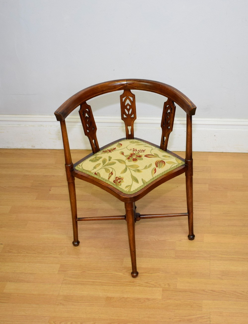 Edwardian Corner Chair View V