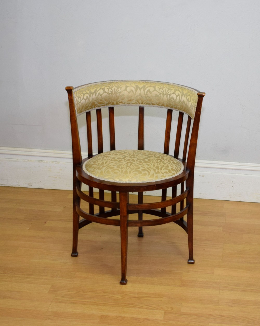 Arts & Crafts Corner Chair View XV