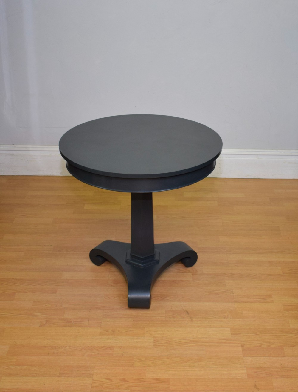 Early 20th Century Empire Style Centre Table View IV