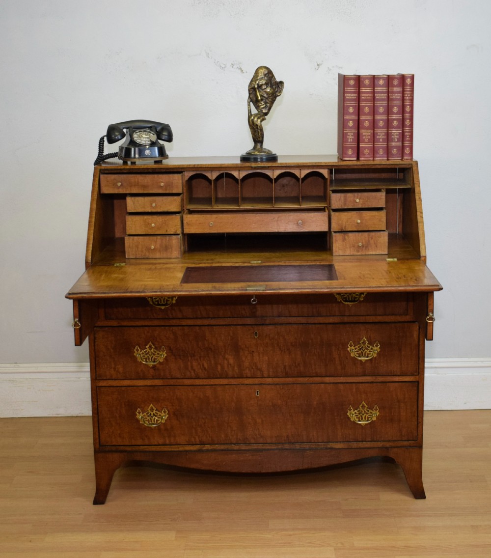 Antique Georgian Period Oak Bureau View XI