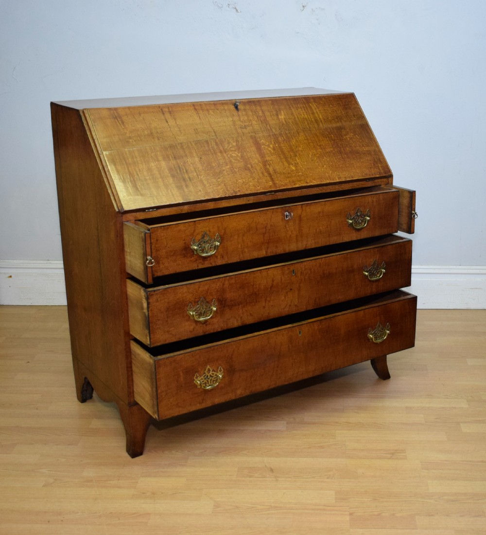 Antique Georgian Period Oak Bureau View XVII