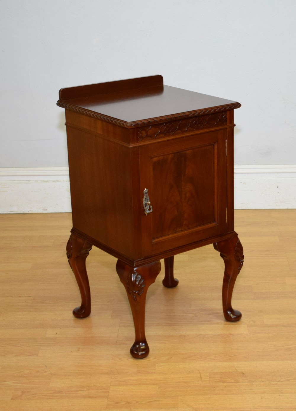 Early 20th Century Bedside Cabinet View II
