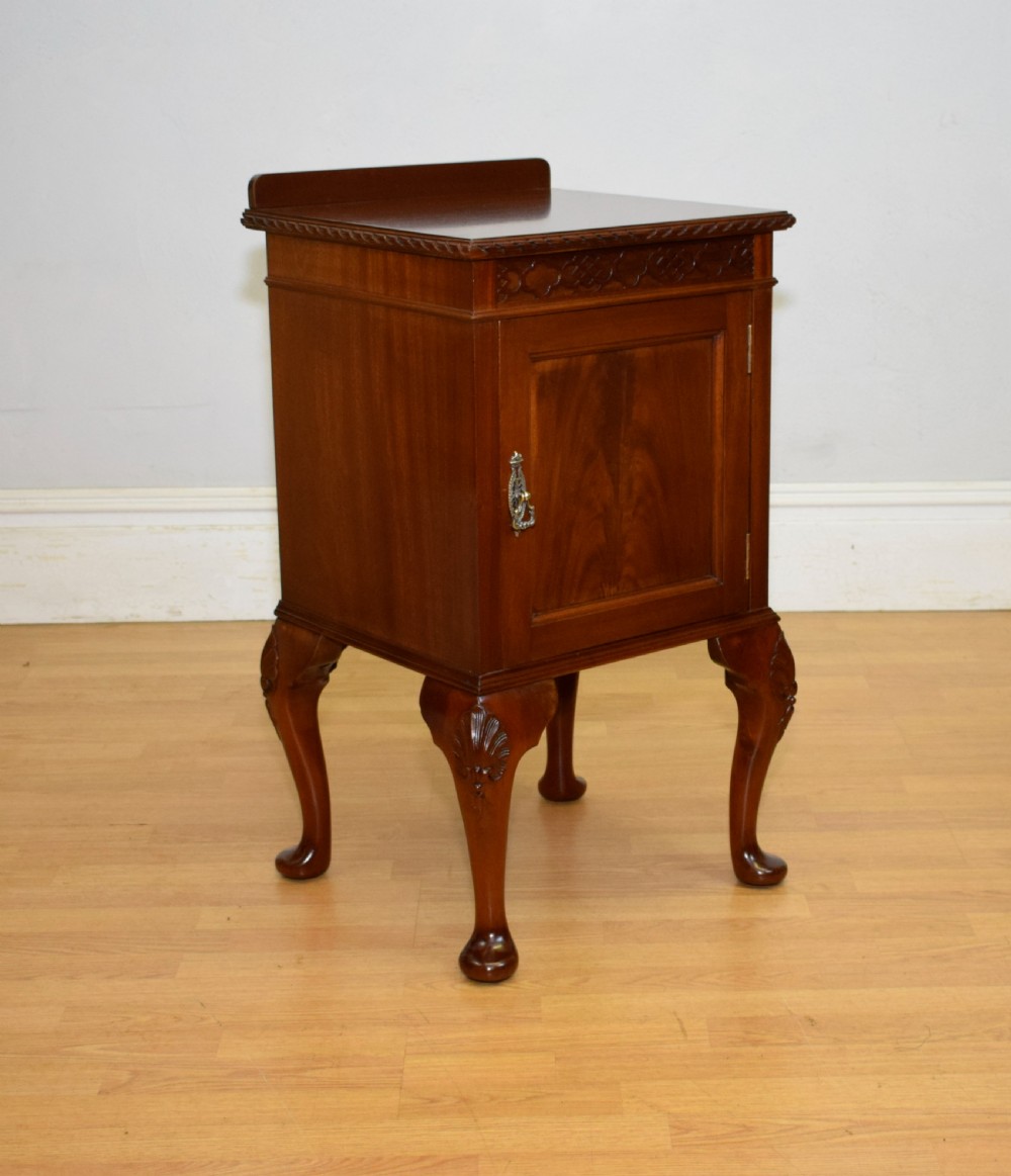 Early 20th Century Bedside Cabinet View III