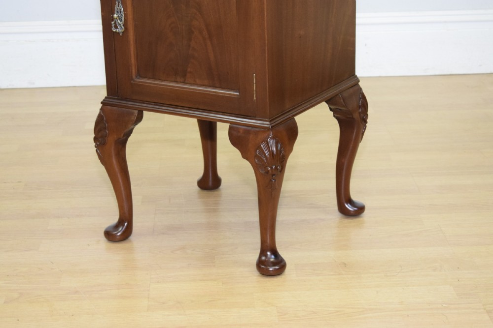 Early 20th Century Bedside Cabinet View XII