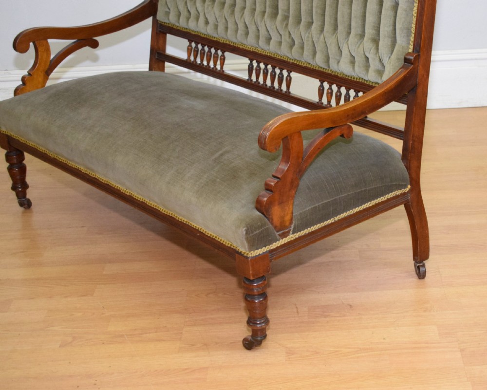 Victorian Walnut Couch View XI
