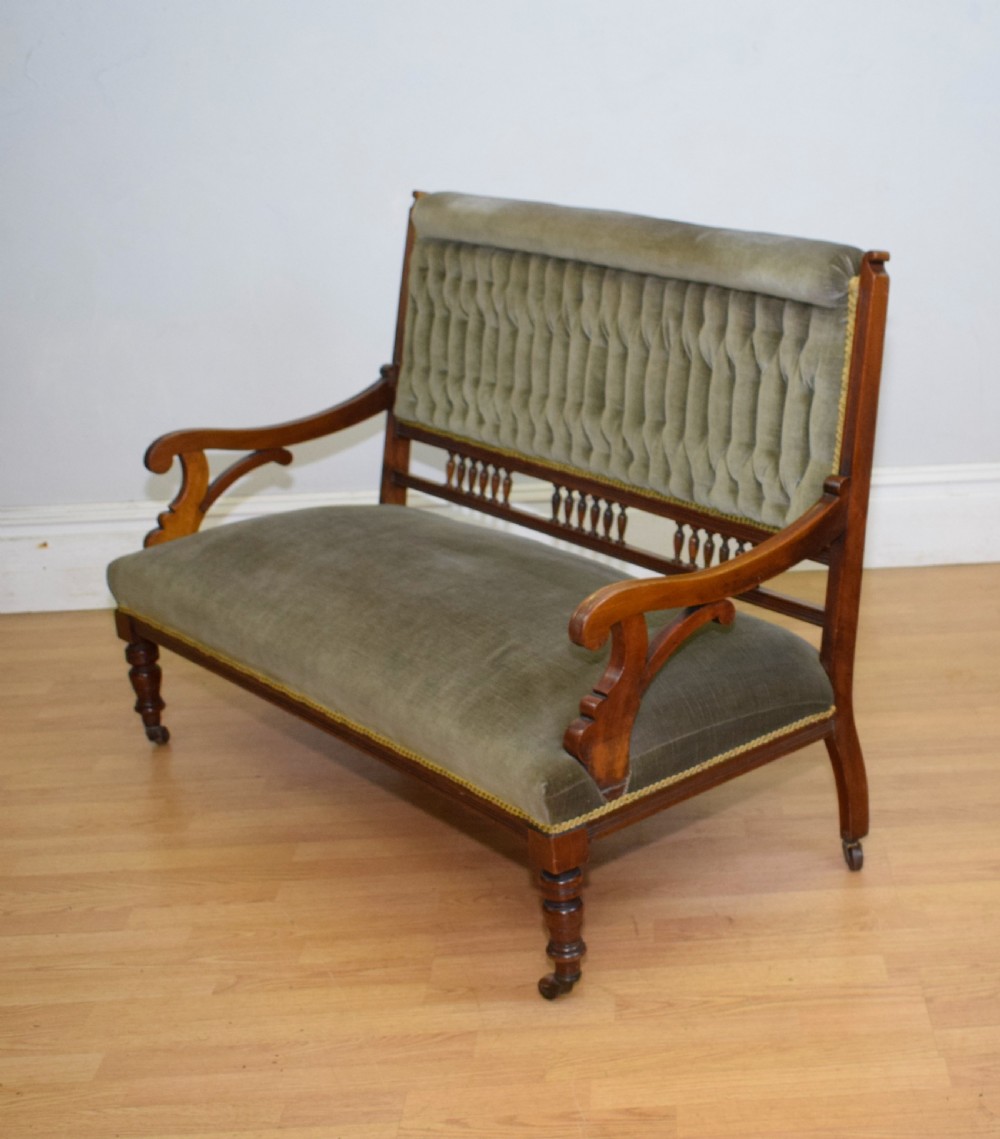 Victorian Walnut Couch View XII