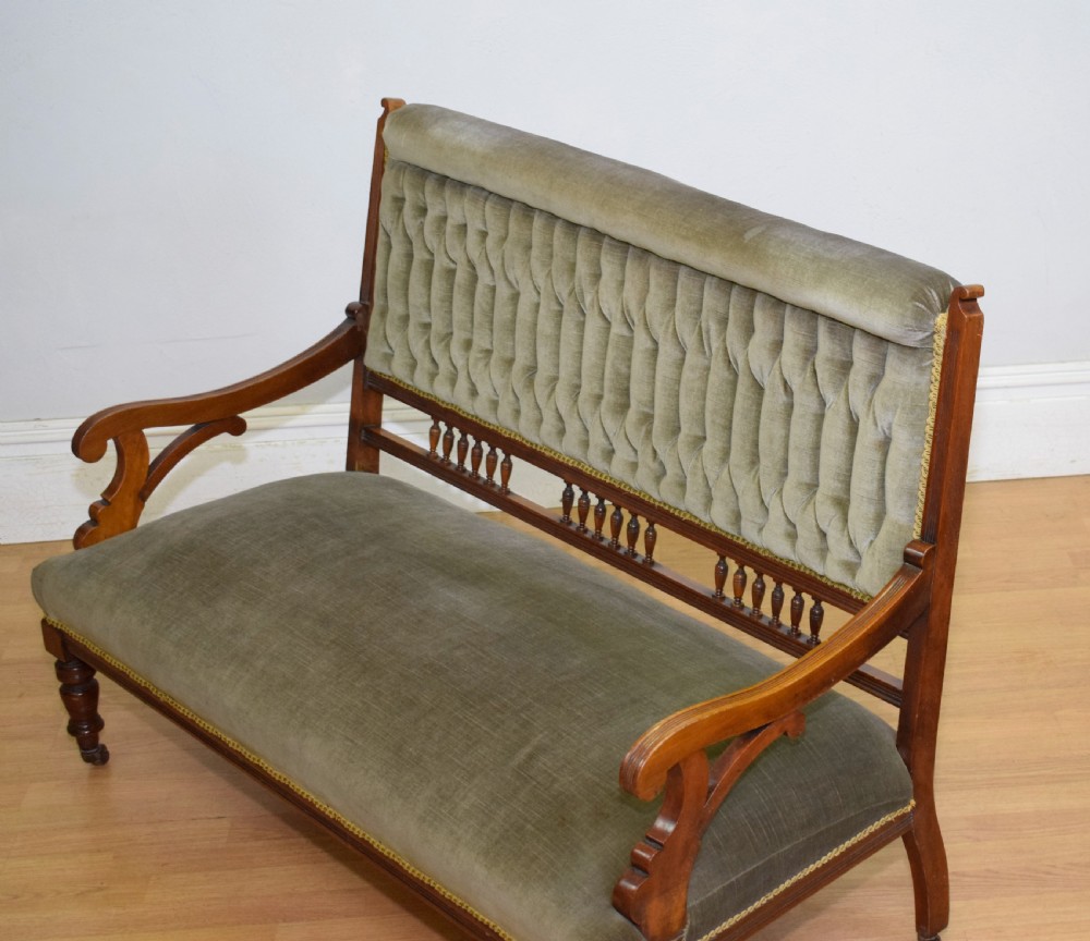 Victorian Walnut Couch View XIV