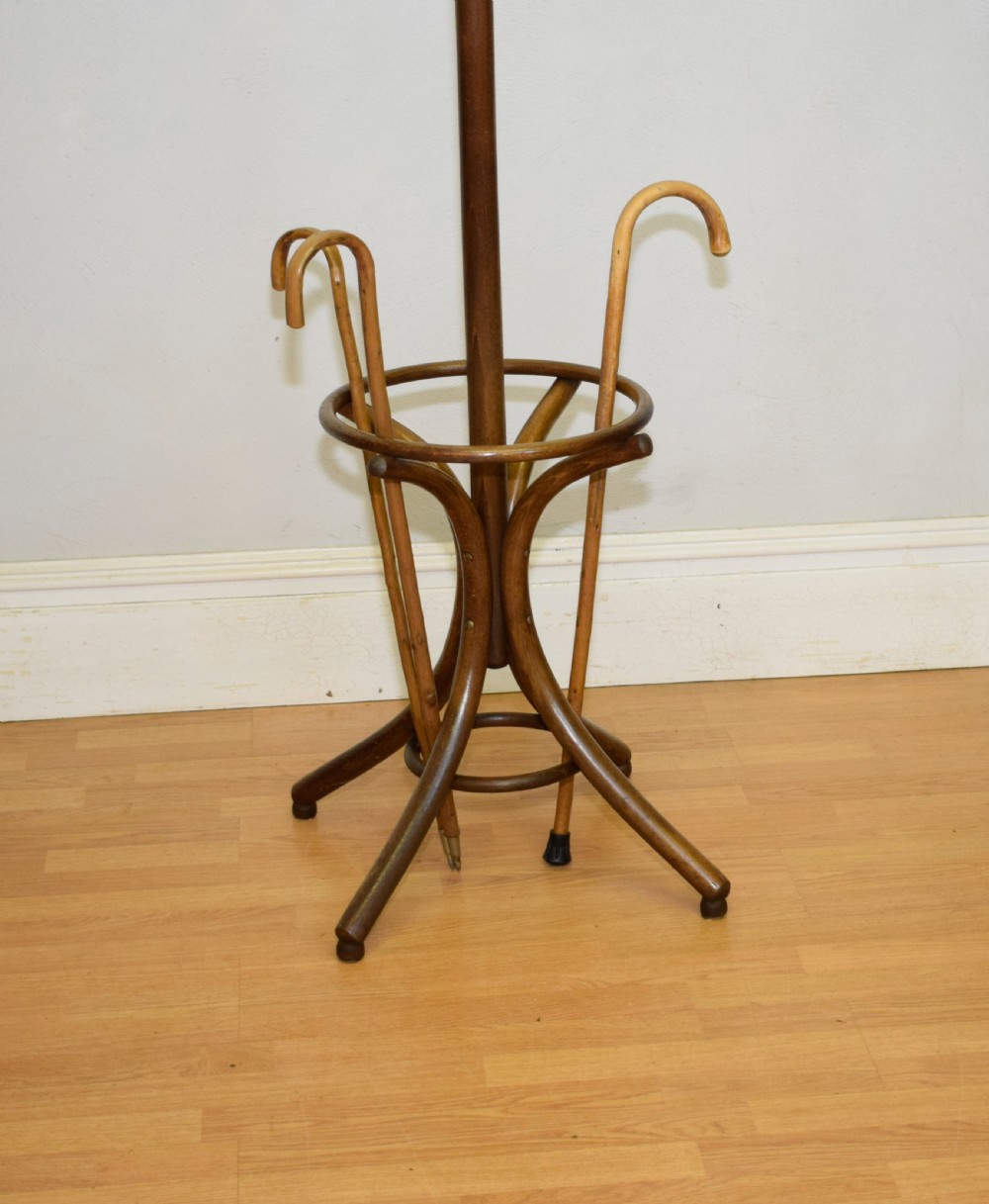 Bentwood Stick Stand View X