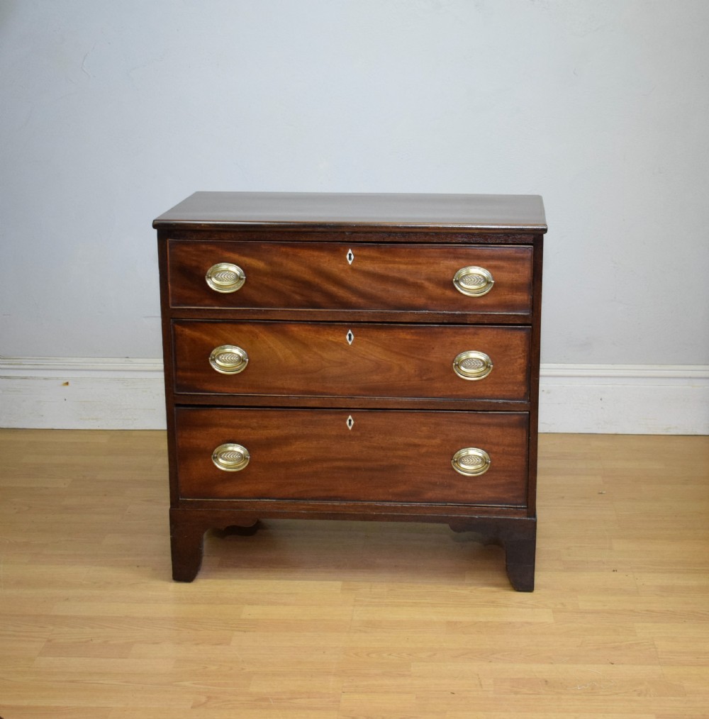 Antique Georgian Chest of Drawers