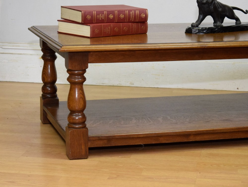 Early 20th Century Oak Coffee Table View VI