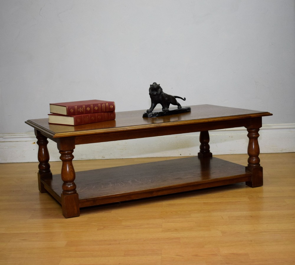 Early 20th Century Oak Coffee Table View VII