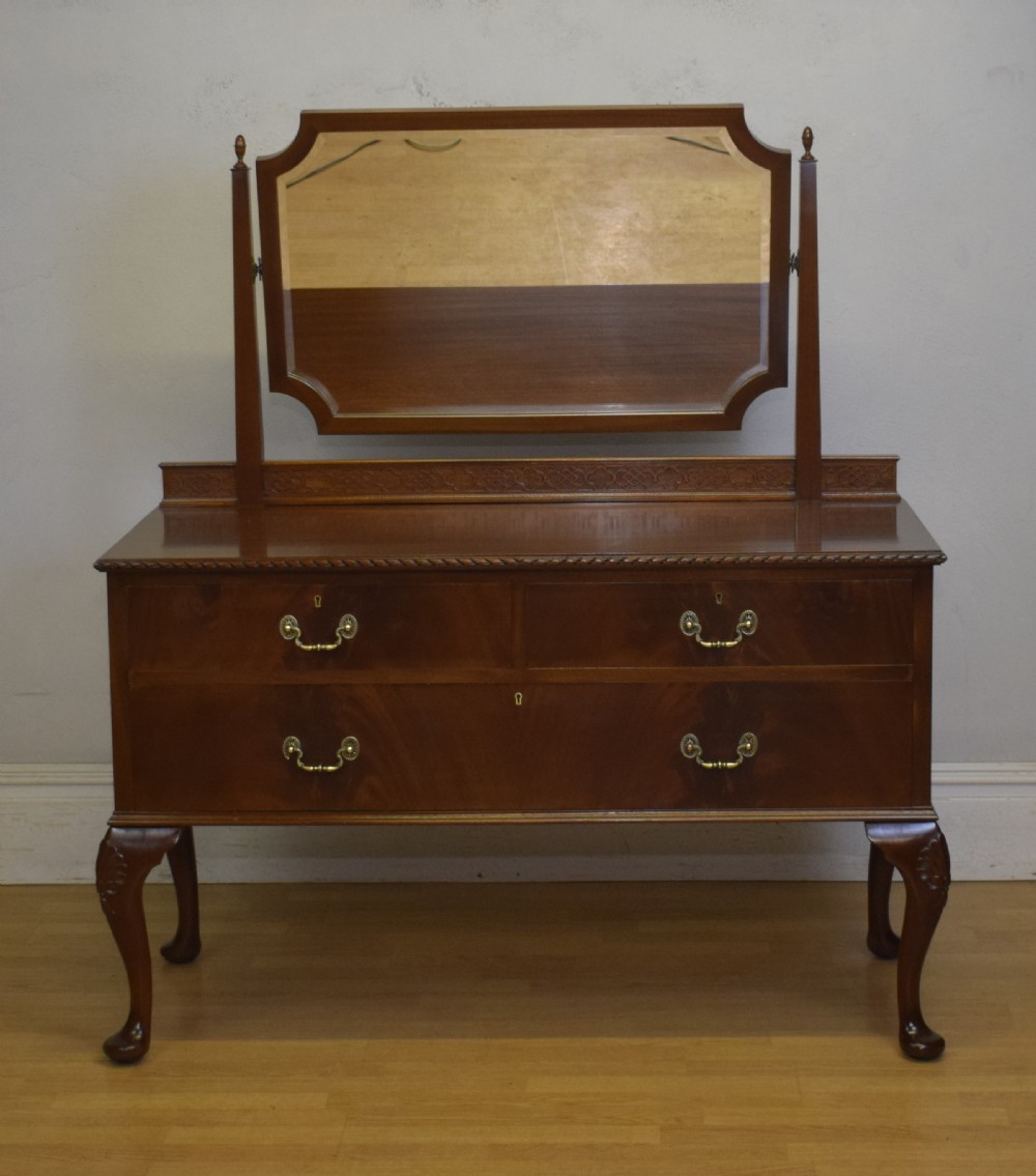 Dressing Table in Mahogany Early 20th Century  View II