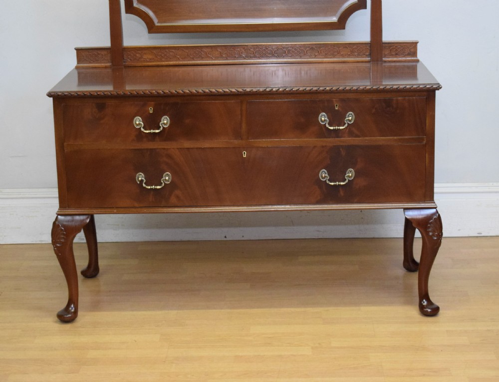 Dressing Table in Mahogany Early 20th Century  View III