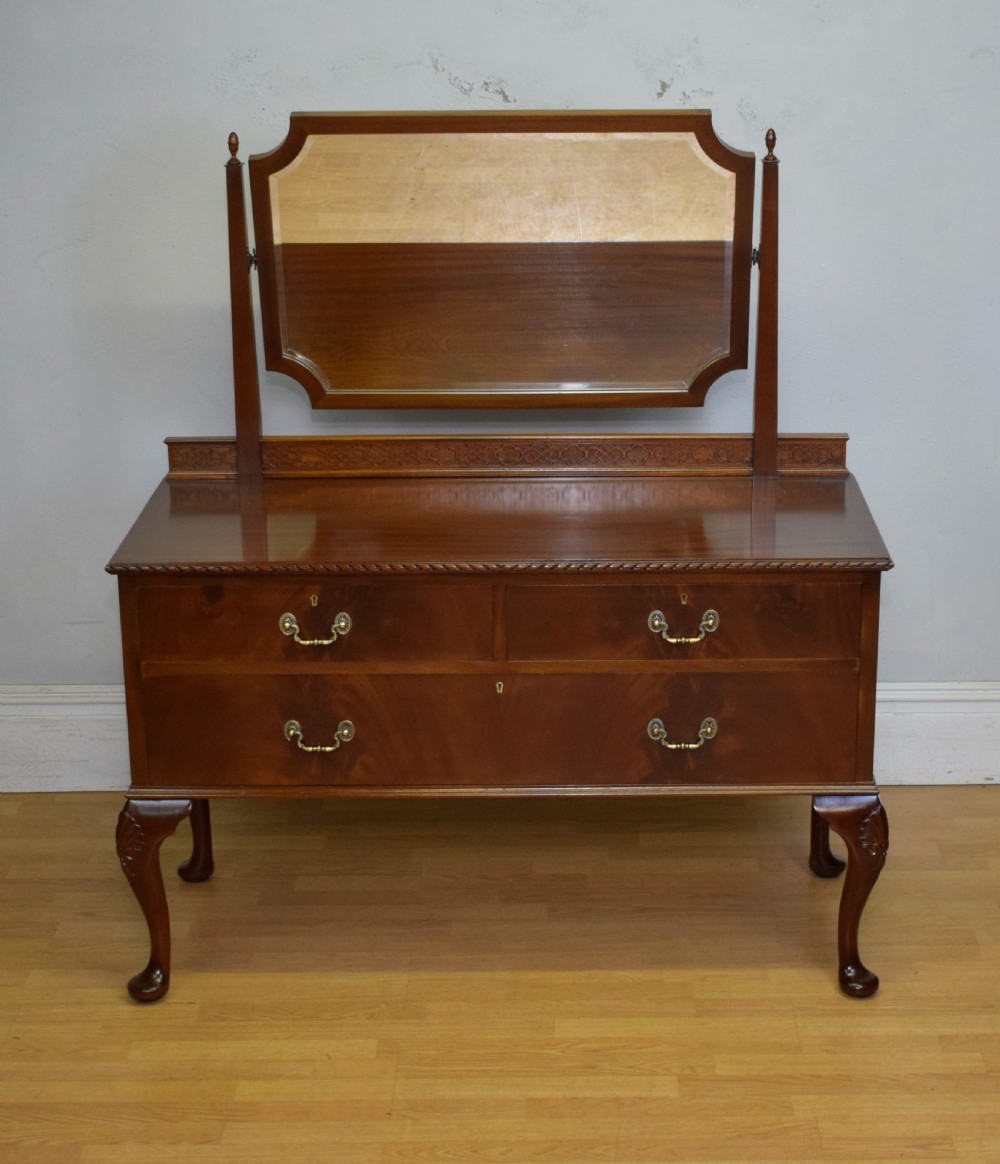 Dressing Table in Mahogany Early 20th Century  View VII