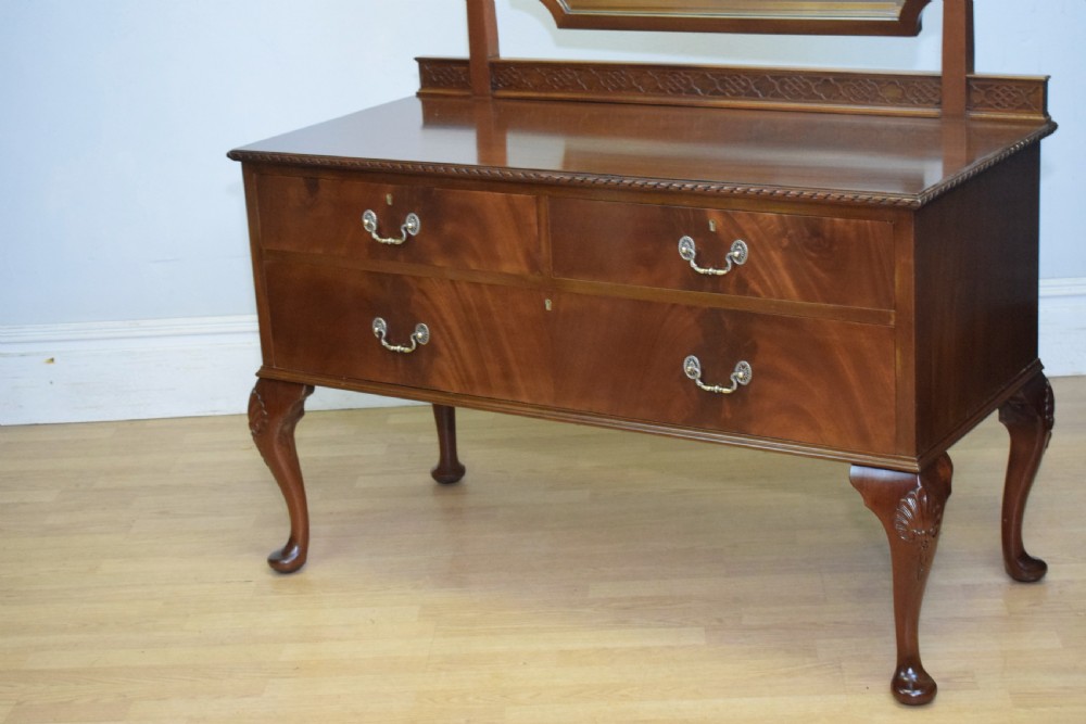 Dressing Table in Mahogany Early 20th Century  View XVII