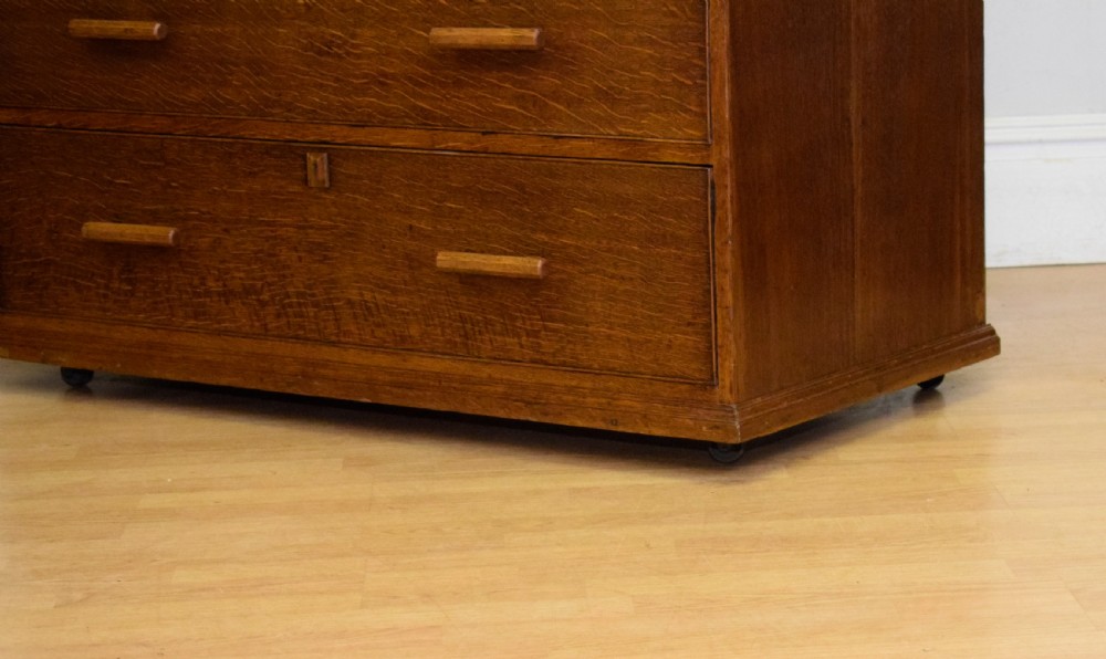 Arts & Crafts Oak Chest View XIII