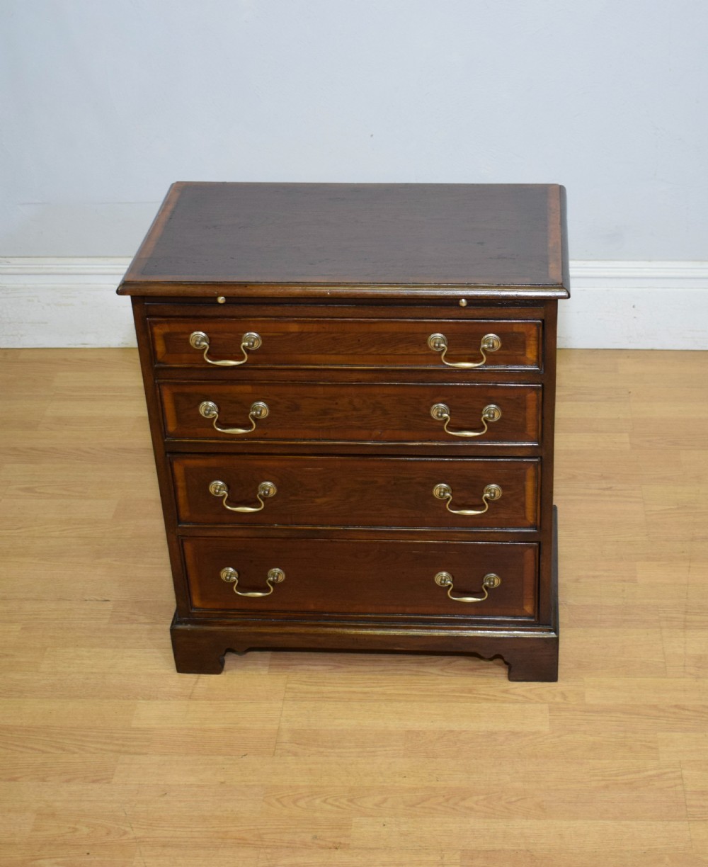 
Bachelor's Chest of Drawers View II