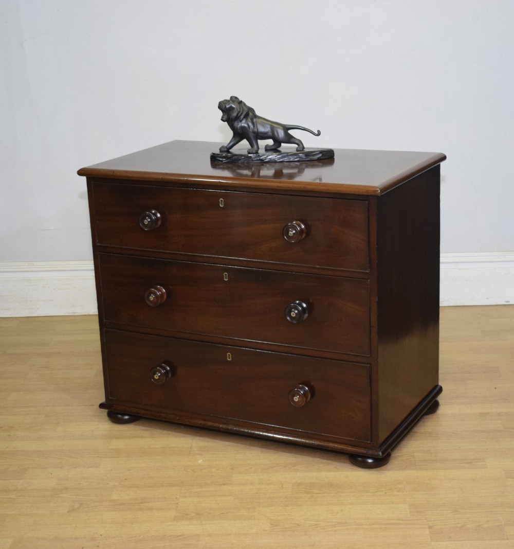 Victorian Mahogany Chest of Drawers