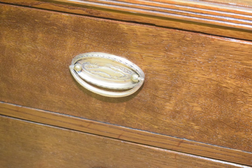 Victorian Oak Chest of Drawers View VIII