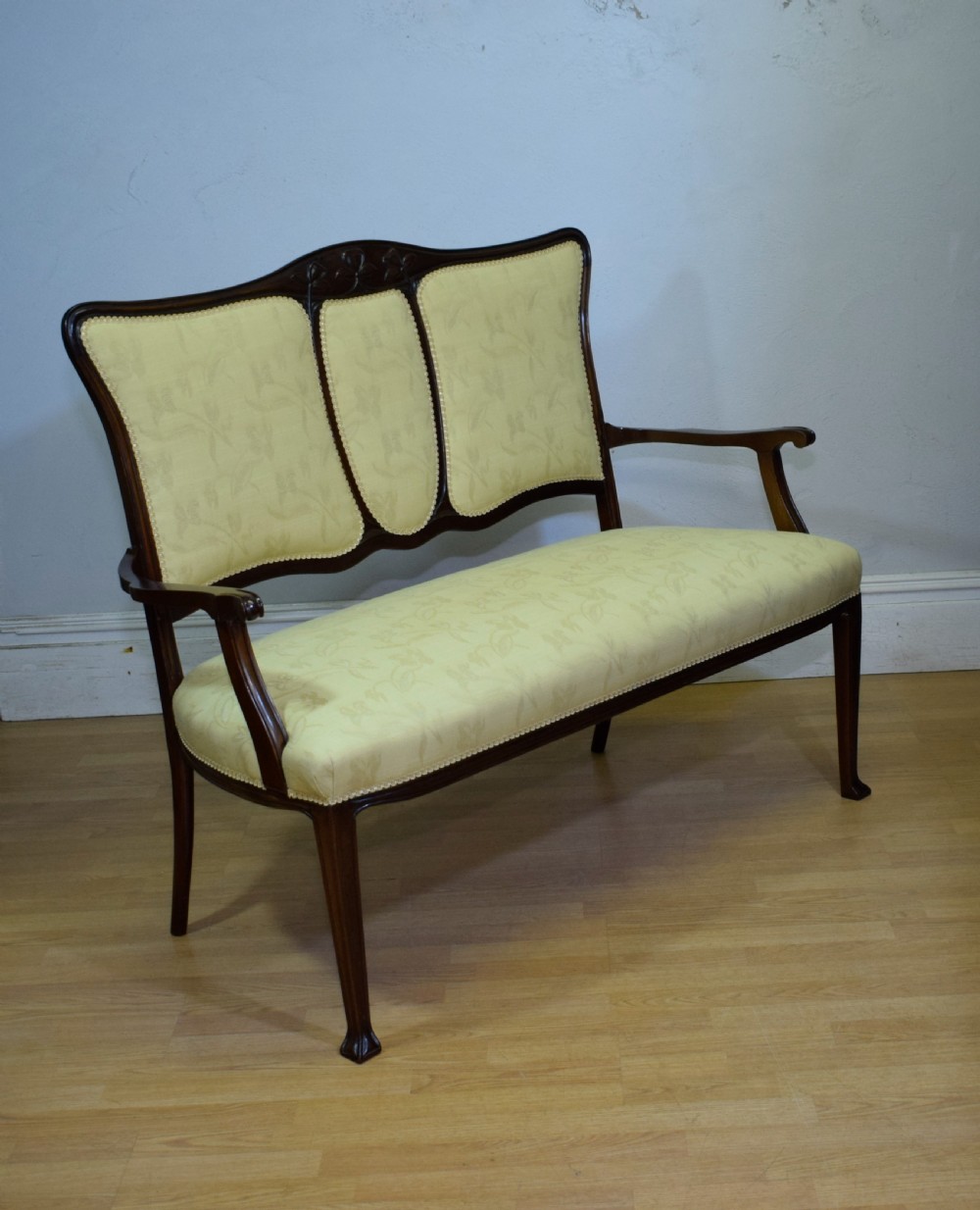 Victorian Couch, Settee Art Nouveau View X