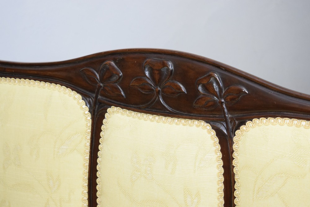 Victorian Couch, Settee Art Nouveau View XII