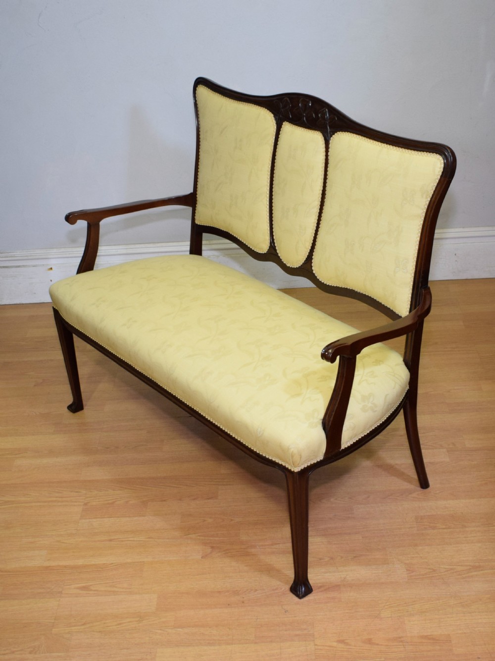Victorian Couch, Settee Art Nouveau View XVI