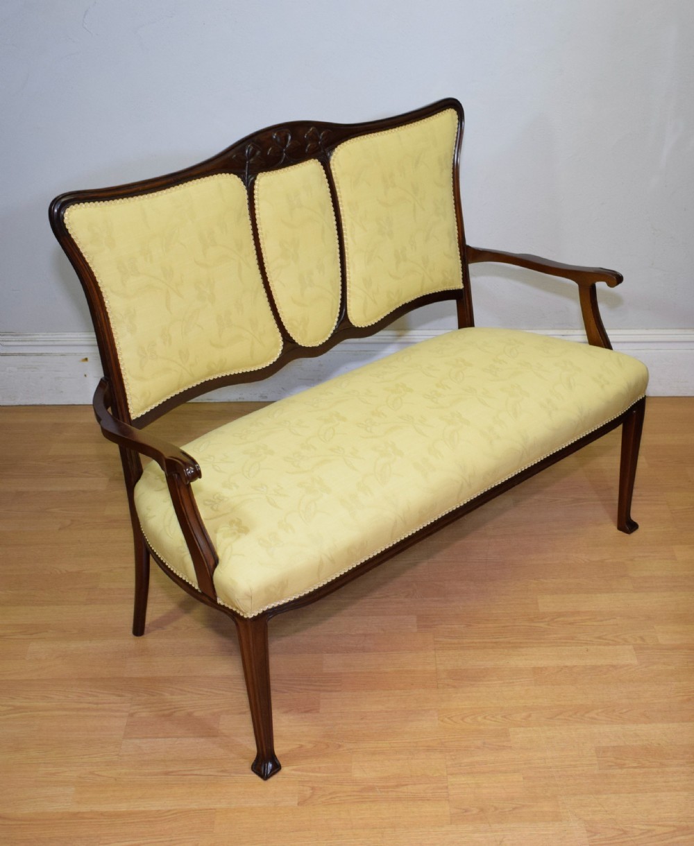 Victorian Couch, Settee Art Nouveau View XIX