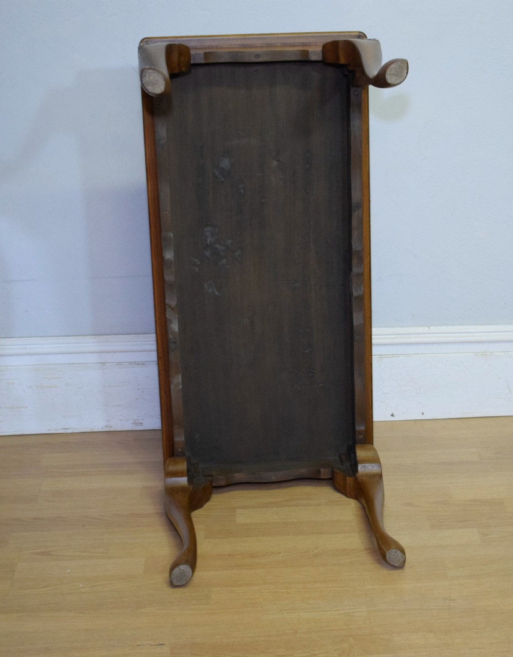 Early 20th Century Burr Walnut Coffee Table View XIII