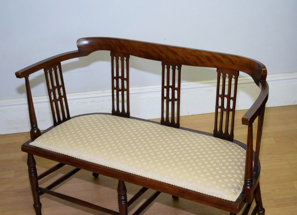 Antique Arts & Crafts Couch View XIII