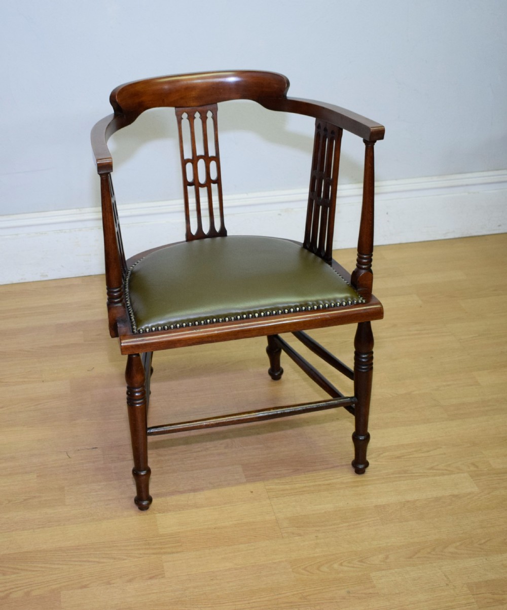  Victorian Tub Chair View IV