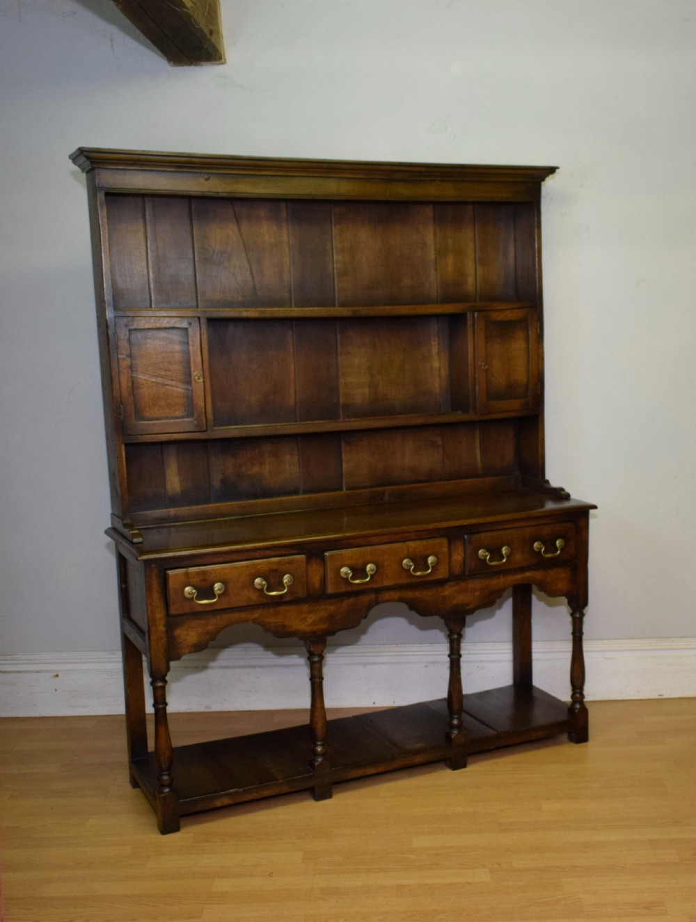 Early 20th Century Oak Dresser & Rack View VIII