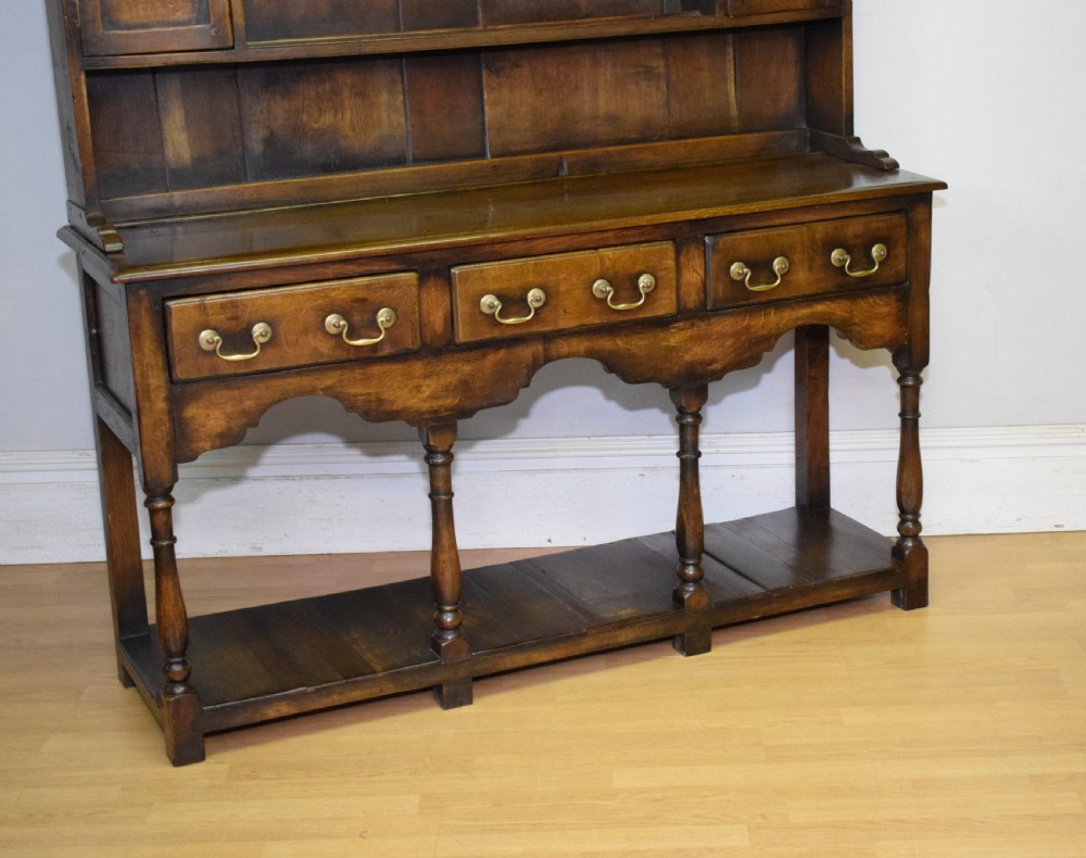 Early 20th Century Oak Dresser & Rack View IX