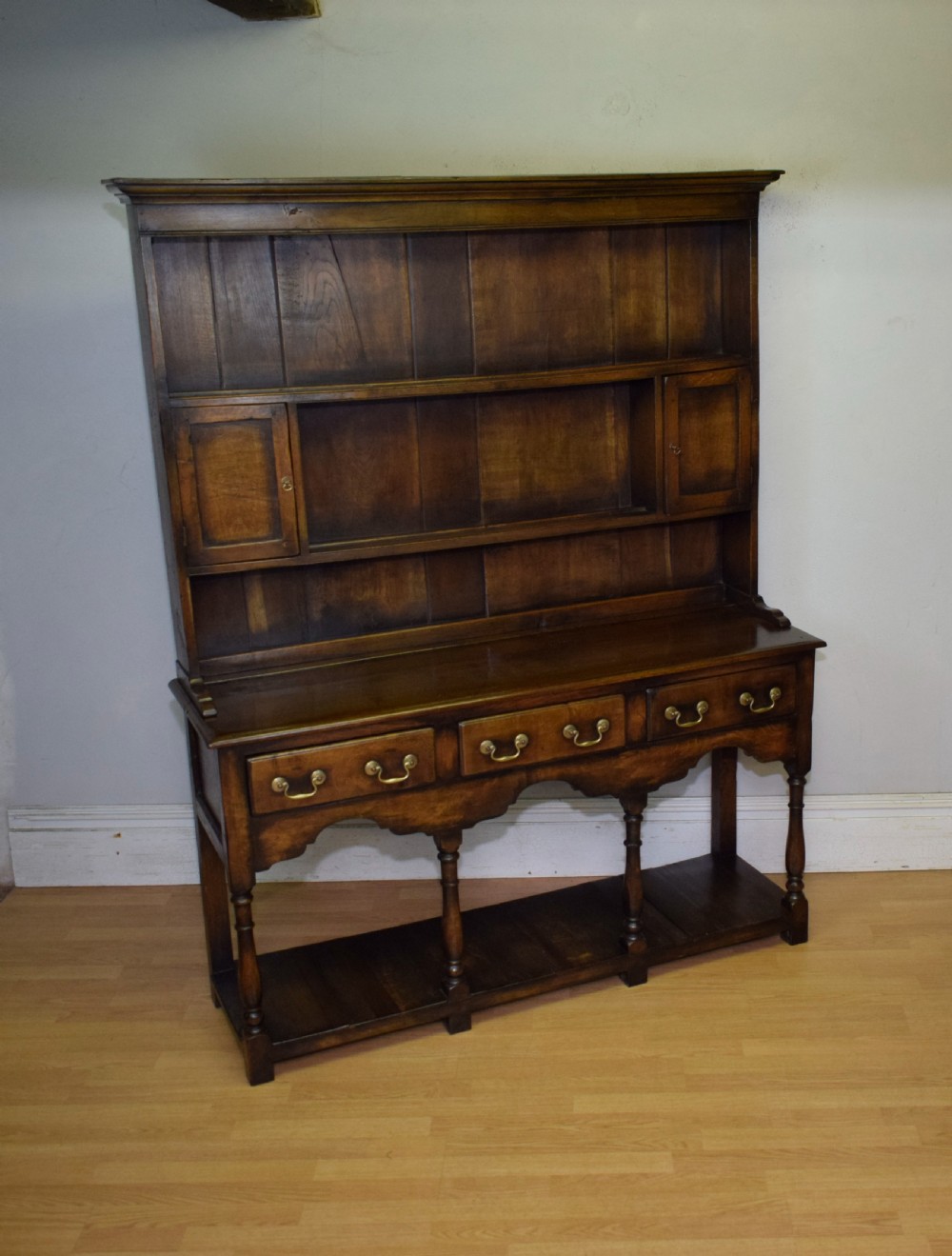 Early 20th Century Oak Dresser & Rack View X