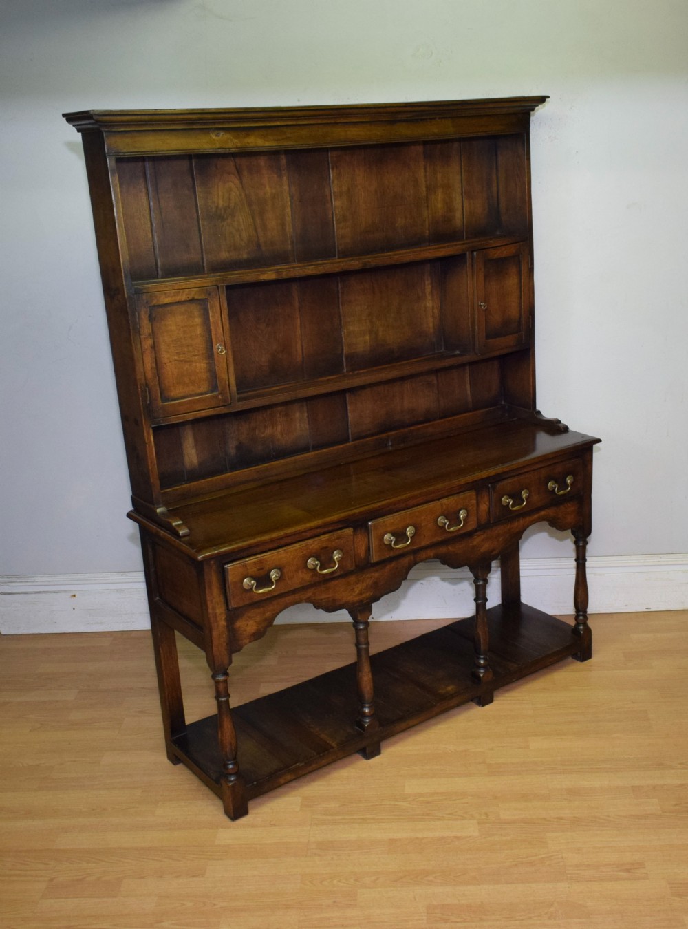 Early 20th Century Oak Dresser & Rack View XI