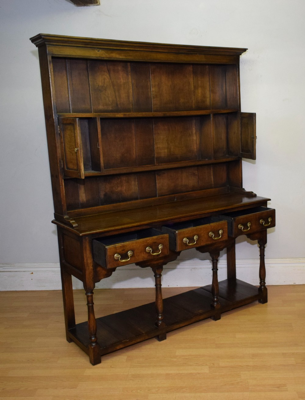Early 20th Century Oak Dresser & Rack View XII